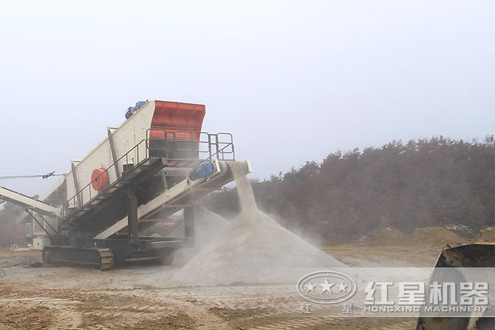 車載流動(dòng)打沙機(jī)作業(yè)現(xiàn)場